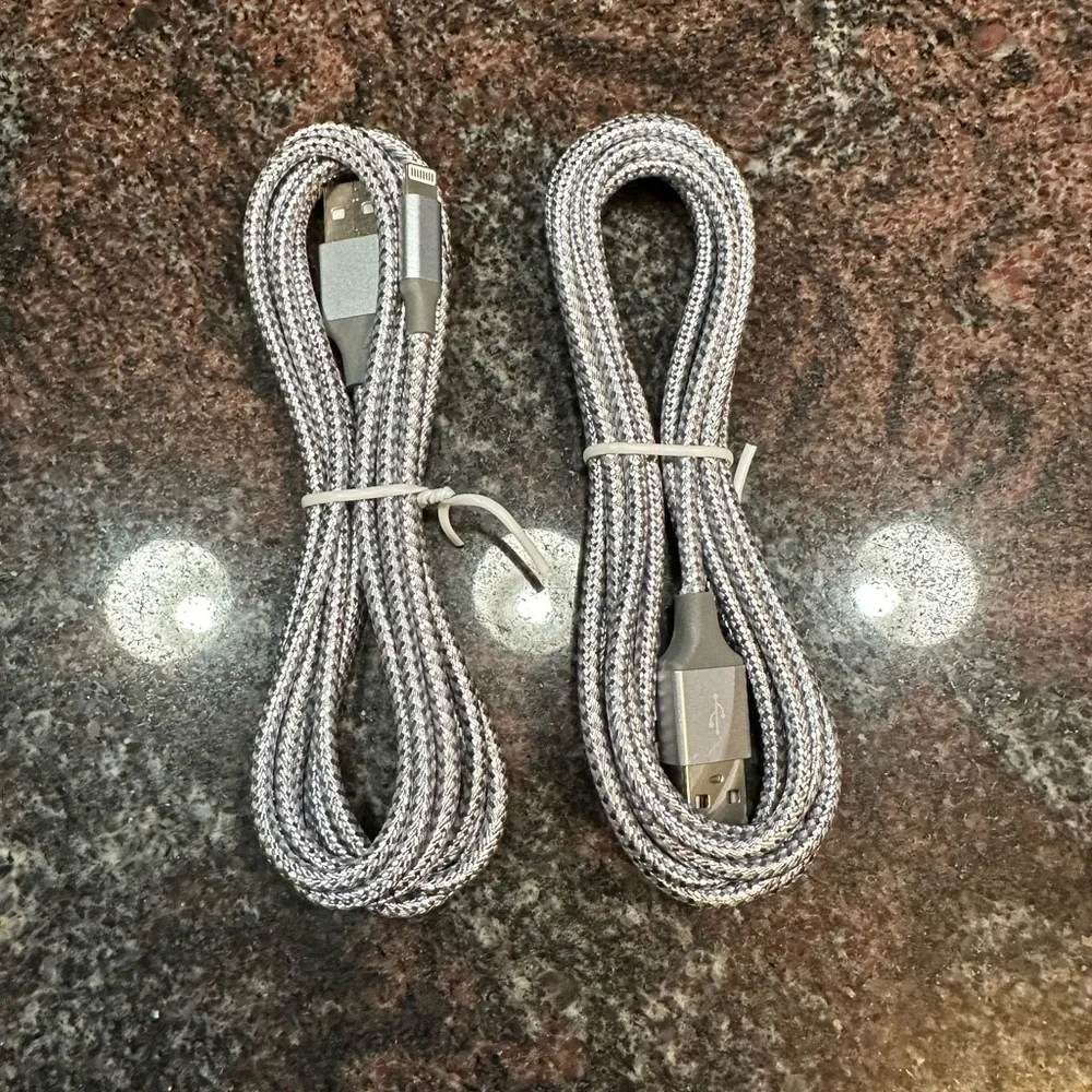 Set of 2 lightning cables- never used
